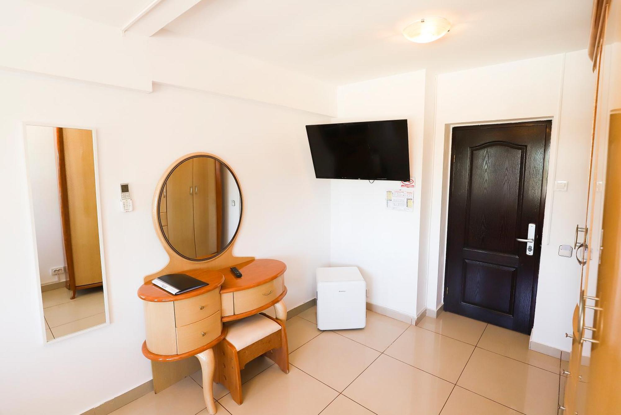 Hotel Proton K3 Neptun Extérieur photo